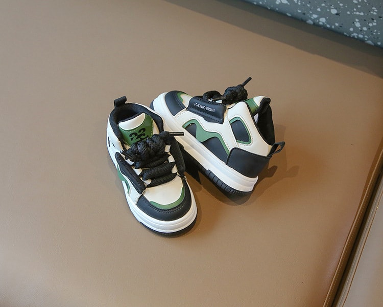 【7日内出荷】きれいめ 運動靴 歩きやすい 子供 スニーカー 14cm シューズ 子ども 秋 ベージュ 黒 ピンク キッズ スニーカー 幼児 スポーツシューズ 子供 キッズ シューズ 女の子 男の子 小学生 外出 滑り止め 屈曲性 柔らかい 疲れない アウトドア 滑りにくい 子供靴 15 16 17 18 19cm