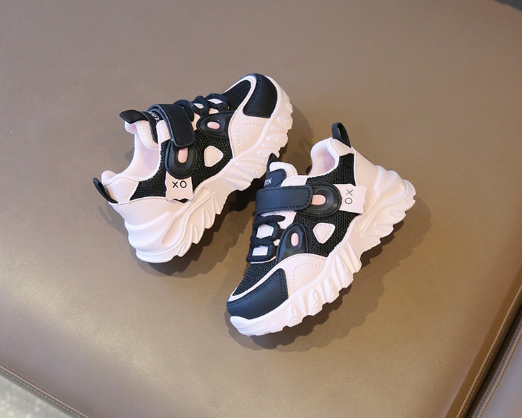 【7日内出荷】スポーツシューズ 子供 キッズ スニーカー 幼児 きれいめ 運動靴 ピンク 白 黒 子供靴 シューズ 子ども 歩きやすい キッズ シューズ 女の子 男の子 小学生 外出 滑り止め 屈曲性 柔らかい 疲れない アウトドア 滑りにくい 子供 スニーカー 14 15 16 17 18 19cm