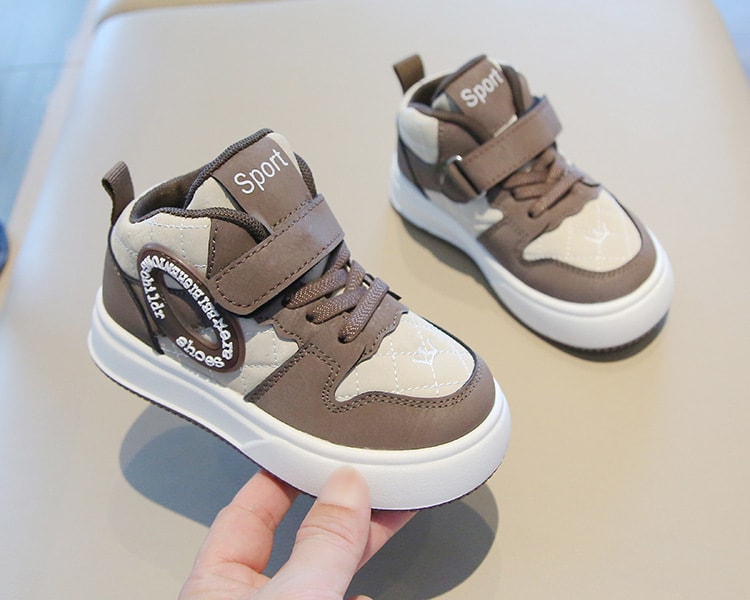 【7日内出荷】キッズ スニーカー 幼児 子供靴 ピンク ブラウン 黒 スポーツシューズ 子供 シューズ 子ども 秋 きれいめ 運動靴 歩きやすい キッズ シューズ 女の子 男の子 小学生 外出 滑り止め 屈曲性 柔らかい 疲れない アウトドア 滑りにくい 子供 スニーカー 14 15 16 17 18 19cm