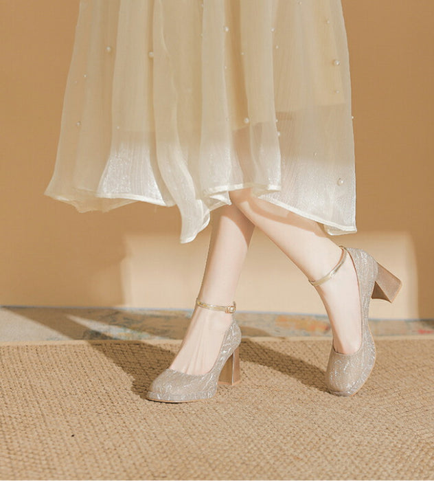 【7日内出荷】【 7cmヒール】パンプス ストラップ 7cmヒール グリッター ラメ キラキラ 厚底 スクエアトゥ 太ヒール チャンキーヒール 歩きやすい 痛くない 疲れない 美脚  結婚式 二次会 披露宴 パーティー お呼ばれ 入学式 卒業式 発表会 ドレス レディース きれいめ