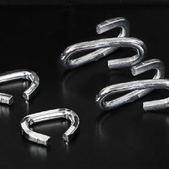 RAKU タイヤチェーン 2個セット 日本語取説付き 取付ビデオあり 金属亀甲チェーン ジャッキアップ不要 女性でも只40秒簡単装着 装着ビデオあり 高性能金属製