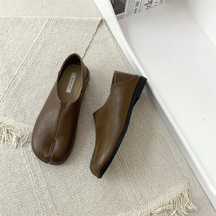 【7日内出荷】足袋パンプス レディース 足袋シューズ スリッポン フラットシューズ ローヒール ぺたんこ PUレザー 合皮 痛くない 歩きやすい 疲れない 柔らかい 軽量 脱げない おしゃれ バブーシュ オフィスカジュアル 通勤 仕事 旅行 プレゼント