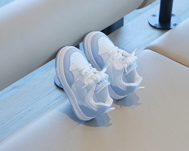 【7日内出荷】子供 スニーカー 14cm シューズ 子ども 秋 きれいめ 運動靴 歩きやすい 黄 青 黒 キッズ スニーカー 幼児 スポーツシューズ 子供 キッズ シューズ 女の子 男の子 小学生 外出 滑り止め 屈曲性 柔らかい 疲れない アウトドア 滑りにくい 子供靴 15 16 17 18 19cm