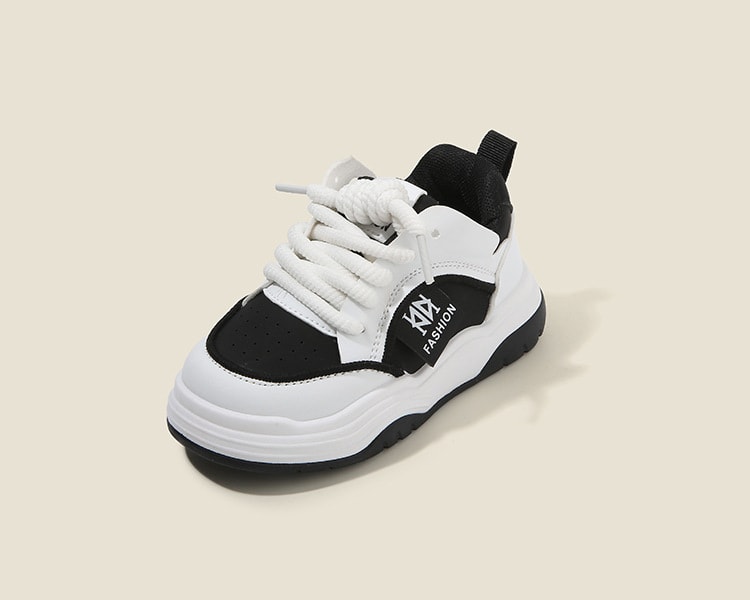 【7日内出荷】きれいめ 運動靴 白 黒 子ども 歩きやすい 子供靴 キッズ スニーカー 幼児 シューズ スポーツシューズ 子供 キッズ シューズ 女の子 男の子 小学生 外出 滑り止め 屈曲性 柔らかい 疲れない アウトドア 滑りにくい 子供 スニーカー