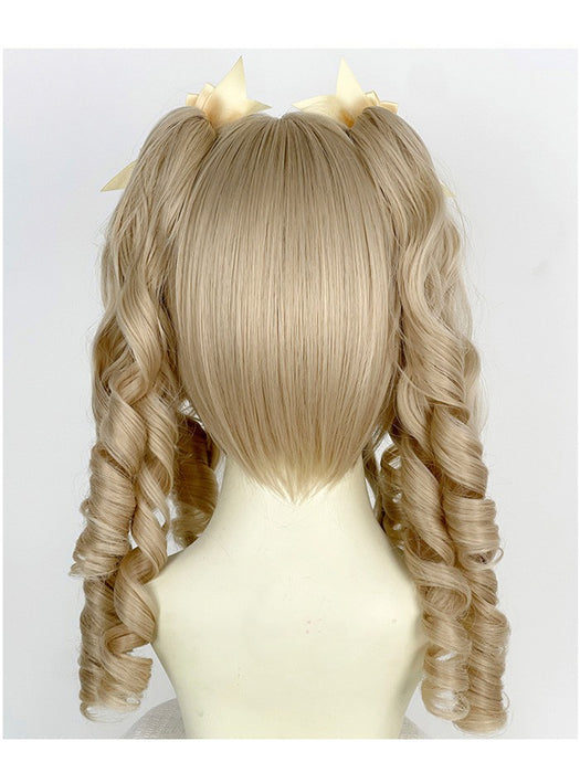 【7日内出荷】ロリータ ウィッグ ツインテール ロング カール フルウィッグ 前髪あり 耐熱 アッシュベージュ リボン付き 高品質 自然 ふんわり カール ヘア レディース コスプレ ハロウィン 撮影 イベント おしゃれ 可愛い アッシュゴールド