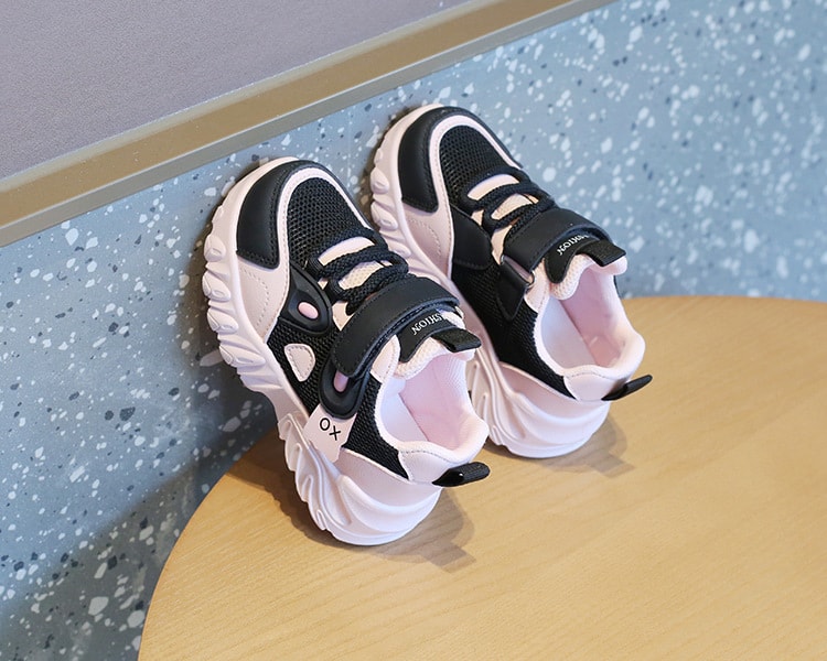 【7日内出荷】スポーツシューズ 子供 キッズ スニーカー 幼児 きれいめ 運動靴 ピンク 白 黒 子供靴 シューズ 子ども 歩きやすい キッズ シューズ 女の子 男の子 小学生 外出 滑り止め 屈曲性 柔らかい 疲れない アウトドア 滑りにくい 子供 スニーカー 14 15 16 17 18 19cm