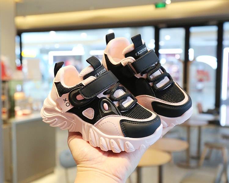 【7日内出荷】スポーツシューズ 子供 キッズ スニーカー 幼児 きれいめ 運動靴 ピンク 白 黒 子供靴 シューズ 子ども 歩きやすい キッズ シューズ 女の子 男の子 小学生 外出 滑り止め 屈曲性 柔らかい 疲れない アウトドア 滑りにくい 子供 スニーカー 14 15 16 17 18 19cm