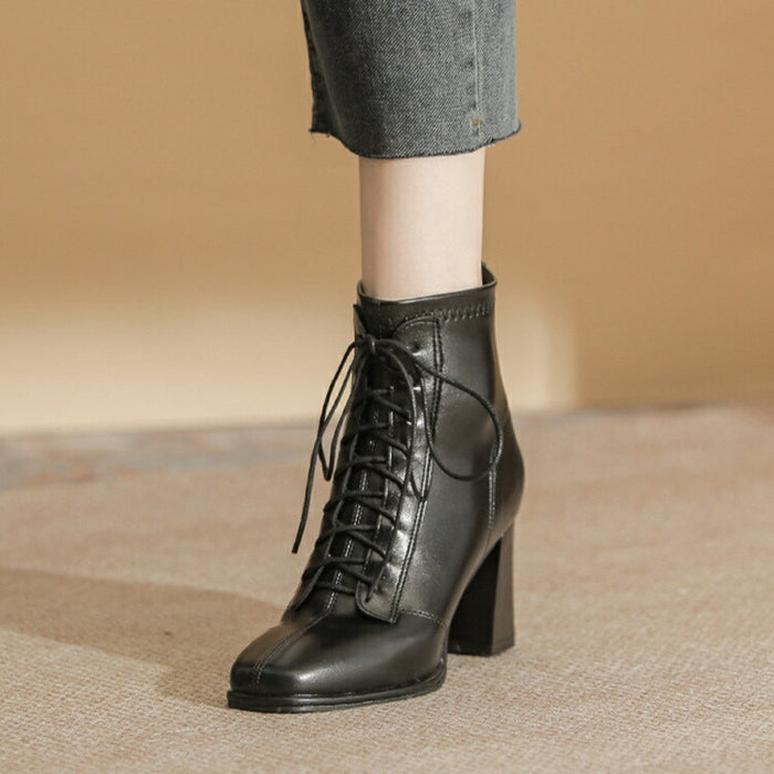 【7日内出荷】【7cmヒール】 ハイカット ショートブーツ レディース レースアップ ブーツ 編み上げ 太ヒール ファスナー付き 靴 女生 美脚 PU 無地 痛くない 履きやすい 歩きやすい 軽量 シンプル カジュアル 通勤 通学 おしゃれ 靴 袴 秋 きれいめ 女性 大人 寒さ対策 冬用 旅行 冬 発表会