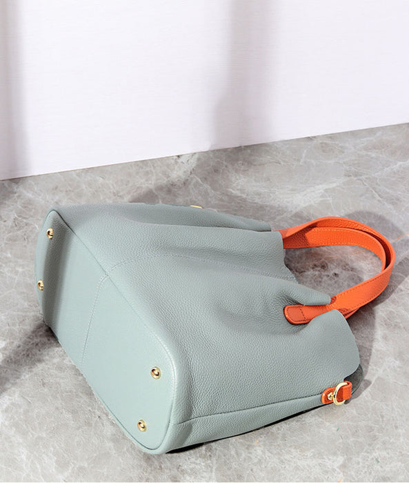 【7日内出荷】【2WAY】本革 トートバッグ ショルダーバッグ レディース 大容量 肩掛け 斜め掛け 手提げ レザー 大きめ 通勤 仕事バッグ 鞄 牛革 柔らか 大人 ビジネス オフィス 上品  鋲付き 高見え 高級感 お出かけ デート かわいい 母の日 クリスマス プレゼント