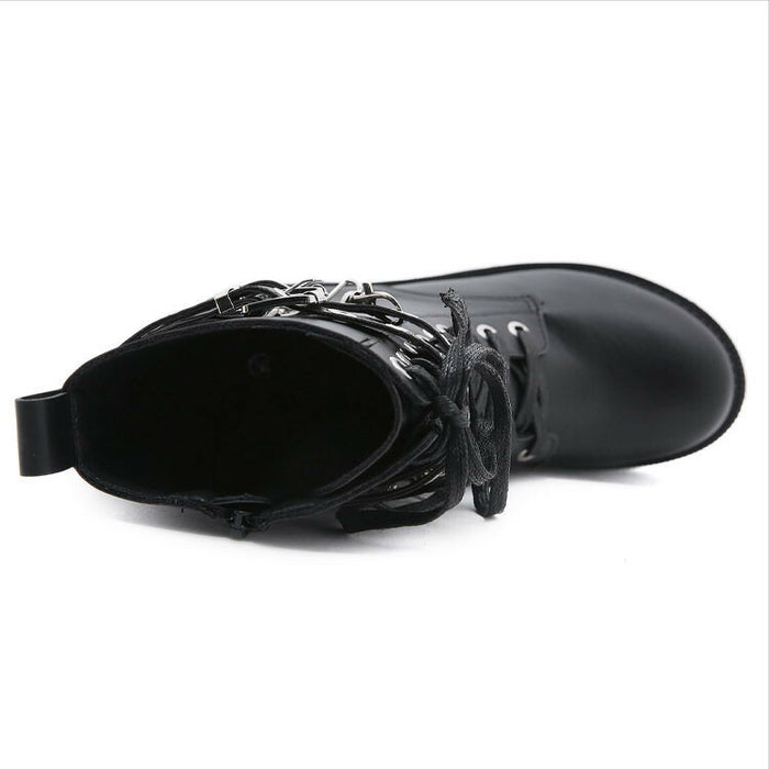 【7日内出荷】ショートブーツ レディース 厚底 レースアップブーツ チェーン付き ダンスシューズ ヒール8.5cm 秋ブーツ パンク風 カジュアル 靴 日常 通勤 おしゃれ 痛くない 履きやすい 柔らかい ゆったり ラウンドトゥ きれいめ 人気 クール 春夏秋冬 韓国 仕事 合皮 原宿系 細見え 黒