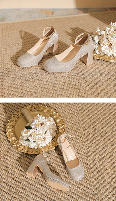 【7日内出荷】【 7cmヒール】パンプス ストラップ 7cmヒール グリッター ラメ キラキラ 厚底 スクエアトゥ 太ヒール チャンキーヒール 歩きやすい 痛くない 疲れない 美脚  結婚式 二次会 披露宴 パーティー お呼ばれ 入学式 卒業式 発表会 ドレス レディース きれいめ