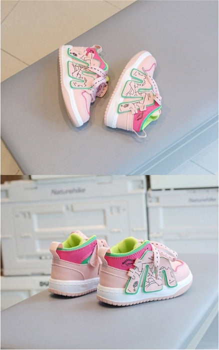 【7日内出荷】子ども 歩きやすい 子供靴 キッズ スニーカー 幼児 シューズ スポーツシューズ 子供 黒 ブラウン ピンク きれいめ 運動靴 キッズ シューズ 女の子 男の子 小学生 外出 滑り止め 屈曲性 柔らかい 疲れない アウトドア 滑りにくい 14-19.5cm