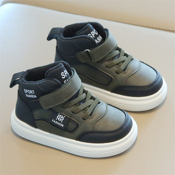 【7日内出荷】キッズ スニーカー シューズ 幼児 小学生 スポーツシューズ 子供 黒 ブラウン カーキグリーン きれいめ 運動靴 マジックテープ キッズ シューズ 女の子 男の子 外出 子ども 歩きやすい 子供靴 滑り止め 屈曲性 柔らかい 疲れない アウトドア 滑りにくい 14-19.5cm