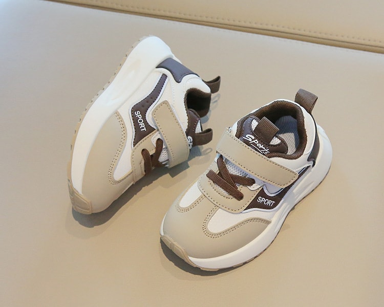 【7日内出荷】子ども 歩きやすい 子供靴 キッズ スニーカー 幼児 シューズ きれいめ 運動靴 グレー カーキ 黒 スポーツシューズ 子供 キッズ シューズ 女の子 男の子 小学生 外出 滑り止め 屈曲性 柔らかい 疲れない アウトドア 滑りにくい 子供 スニーカー 14 15 16 17 18 19cm