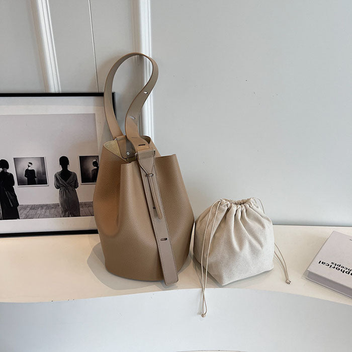 【7日内出荷】【2WAY】ショルダーバッグ レディース バケツ型  内袋 巾着インナーバッグ付き 大容量 斜めがけ 肩掛け 大きめ  PUレザー ママバッグ ワンショルダー 高見え お出かけ デート かわいい 通勤 通学 母の日 クリスマス プレゼント ギフト