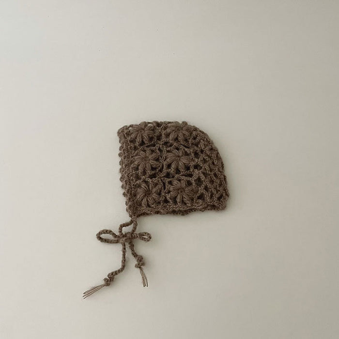 【7日内出荷】ニット ボンネット ベビー 帽子 ナチュラル ベビー服 女の子 透かし編み スカラップ ボンネット 冬 花 ひも  無地  防寒 お出掛け  おしゃれ 韓国子供服   あご紐 祝い 出産祝い プレゼント 記念撮影 写真  お宮参り セレモニー フード