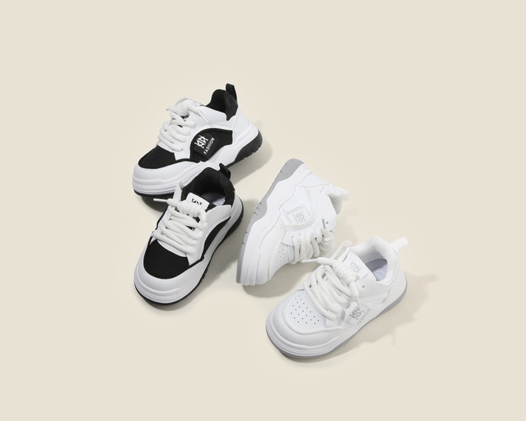 【7日内出荷】きれいめ 運動靴 白 黒 子ども 歩きやすい 子供靴 キッズ スニーカー 幼児 シューズ スポーツシューズ 子供 キッズ シューズ 女の子 男の子 小学生 外出 滑り止め 屈曲性 柔らかい 疲れない アウトドア 滑りにくい 子供 スニーカー