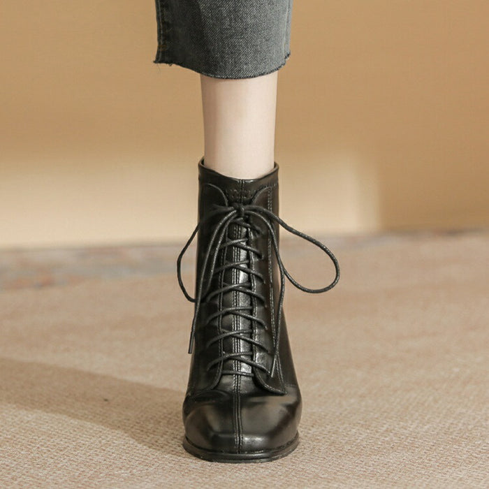 【7日内出荷】【7cmヒール】 ハイカット ショートブーツ レディース レースアップ ブーツ 編み上げ 太ヒール ファスナー付き 靴 女生 美脚 PU 無地 痛くない 履きやすい 歩きやすい 軽量 シンプル カジュアル 通勤 通学 おしゃれ 靴 袴 秋 きれいめ 女性 大人 寒さ対策 冬用 旅行 冬 発表会