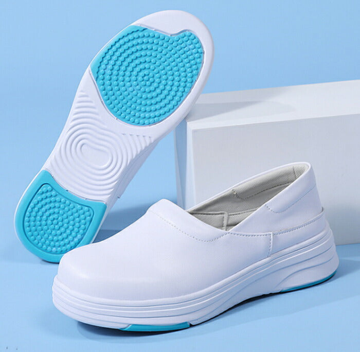 【7日内出荷】ナースシューズ  疲れにくい 軽量 静音 スリッポン 白 レディース メンズ 滑らない 通気性 軽い クッション性 衝撃吸収 介護シューズ 室内履き 作業靴 医療用 防滑 清掃 病院 看護師 介護士 立ち仕事 ナース 男女兼用 ブラック ホワイト